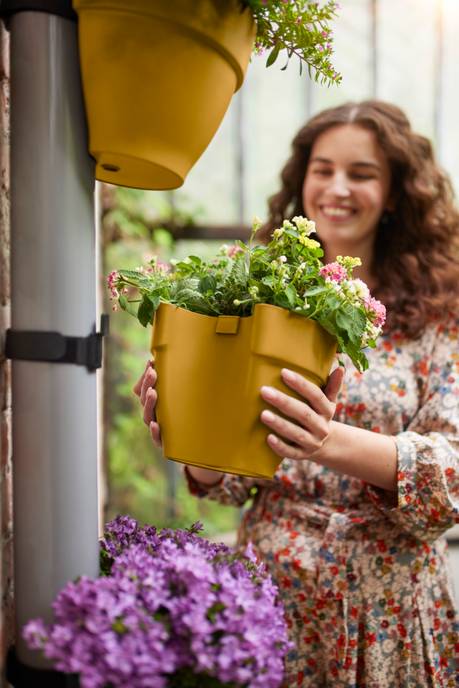 vibia campana fallrohrpflanzgefäss 22cm honig gelb